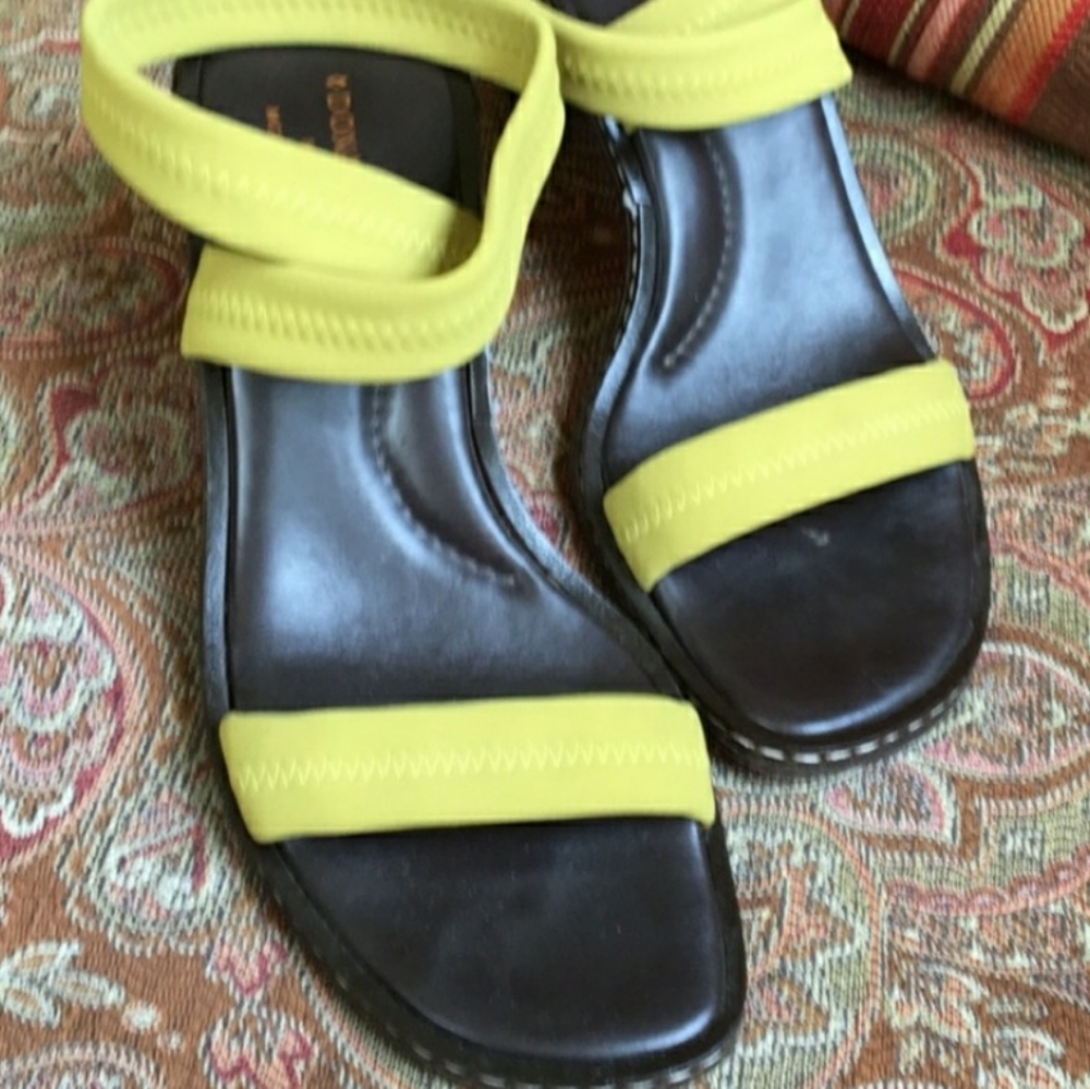 Sandal